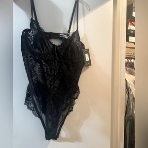 Keep Her Secret Lace Teddy. NEW. Size L.